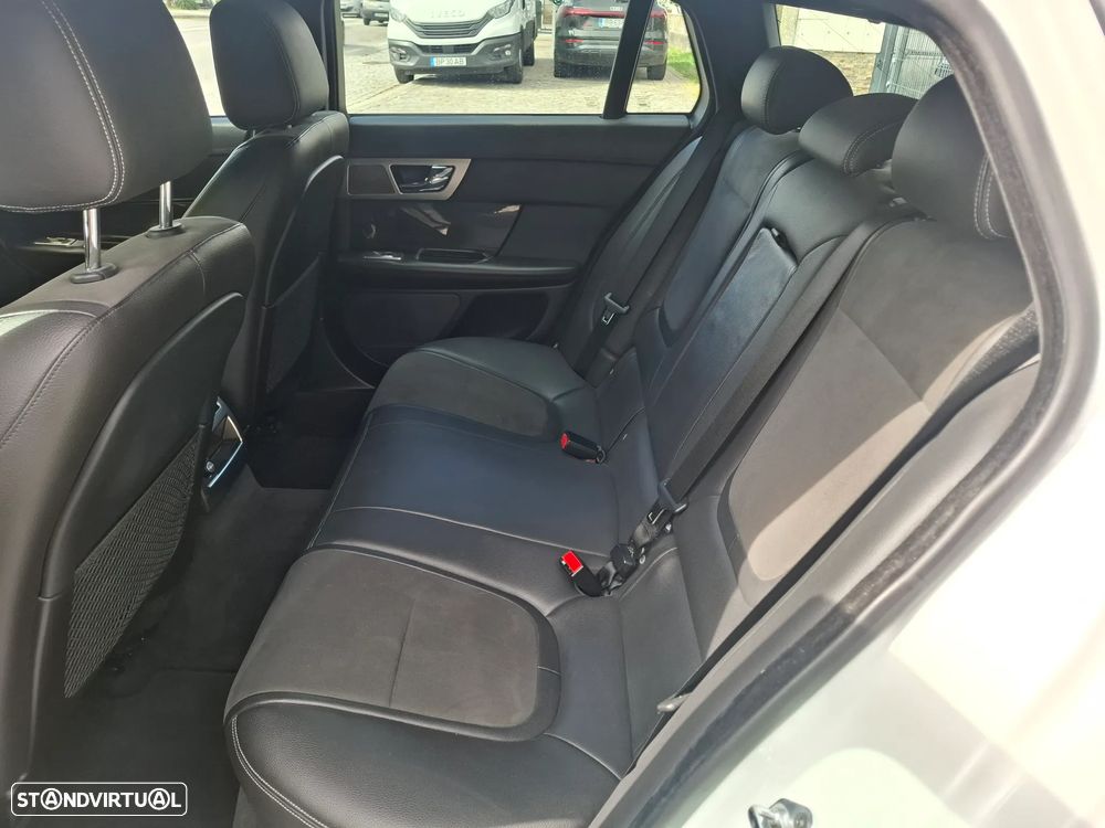 Jaguar XF Sportbrake 2.2 D R-Sport - 14