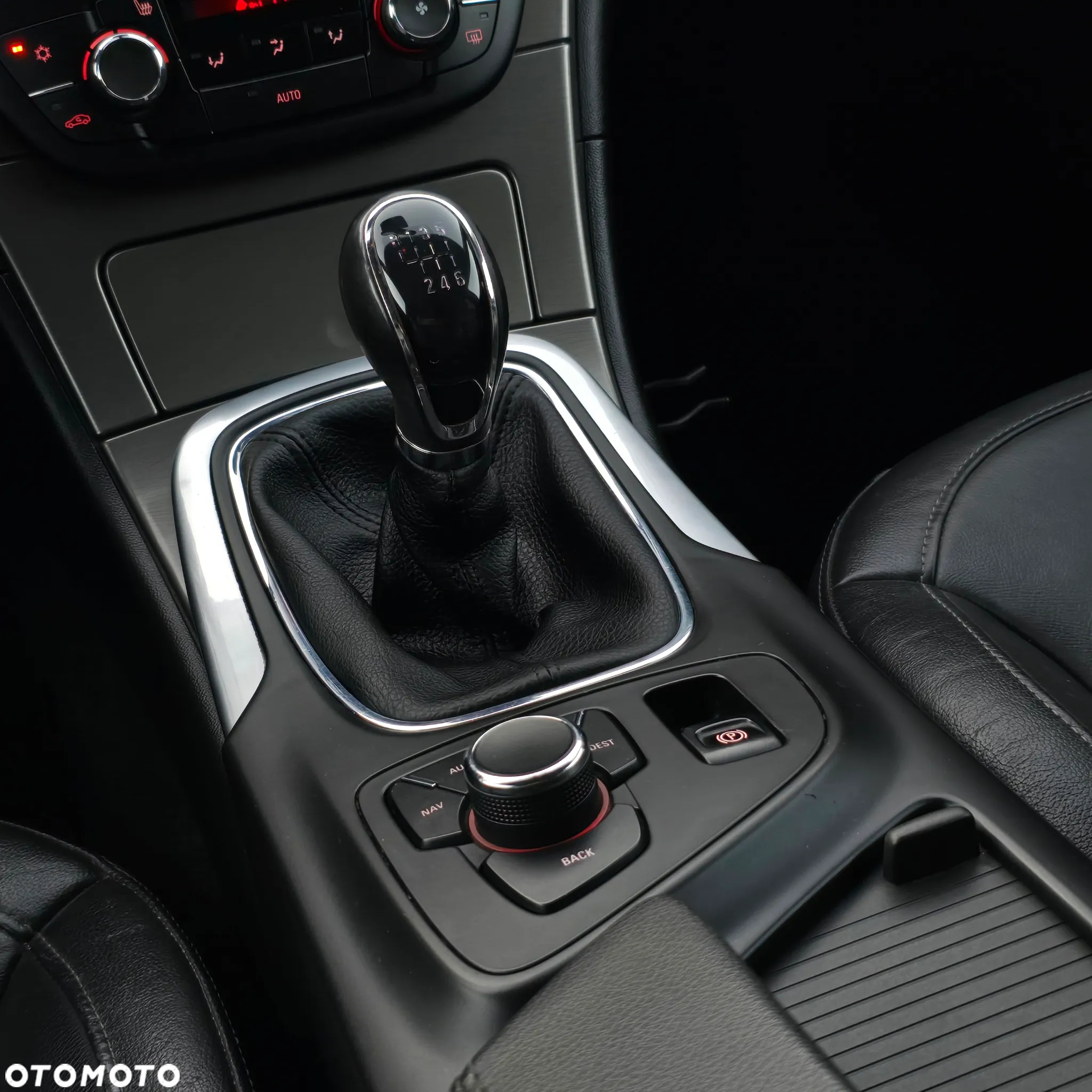 Opel Insignia 2.0 CDTI Cosmo S&S - 29
