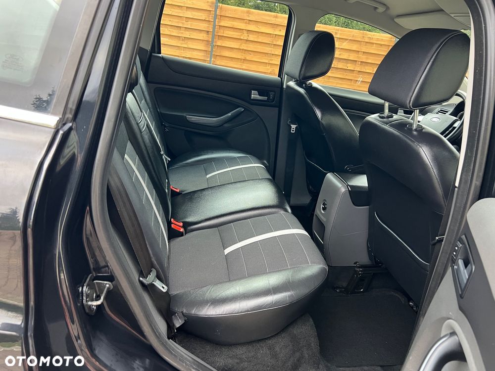 Ford Kuga - 15