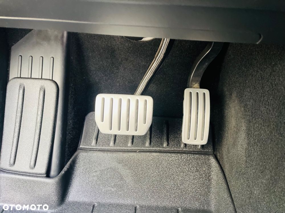 Tesla Model 3 Langstreckenbatterie Allradantrieb Dual Motor Performance - 6