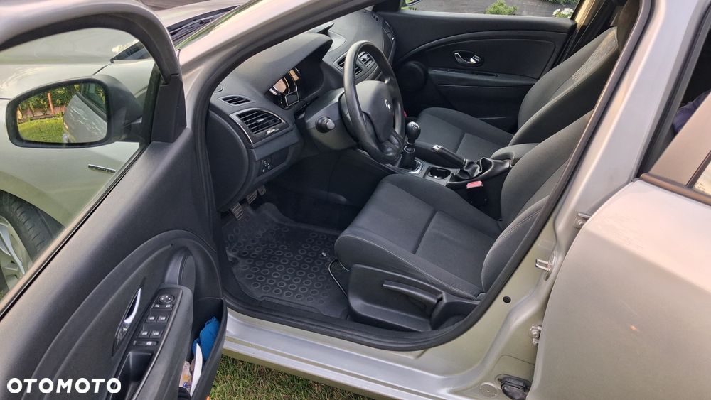 Renault Megane 1.5 dCi Dynamique - 9