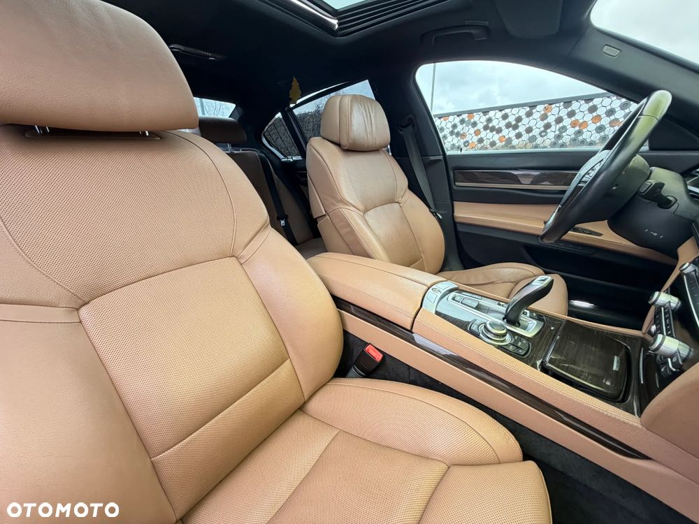 BMW Seria 7 730d - 23