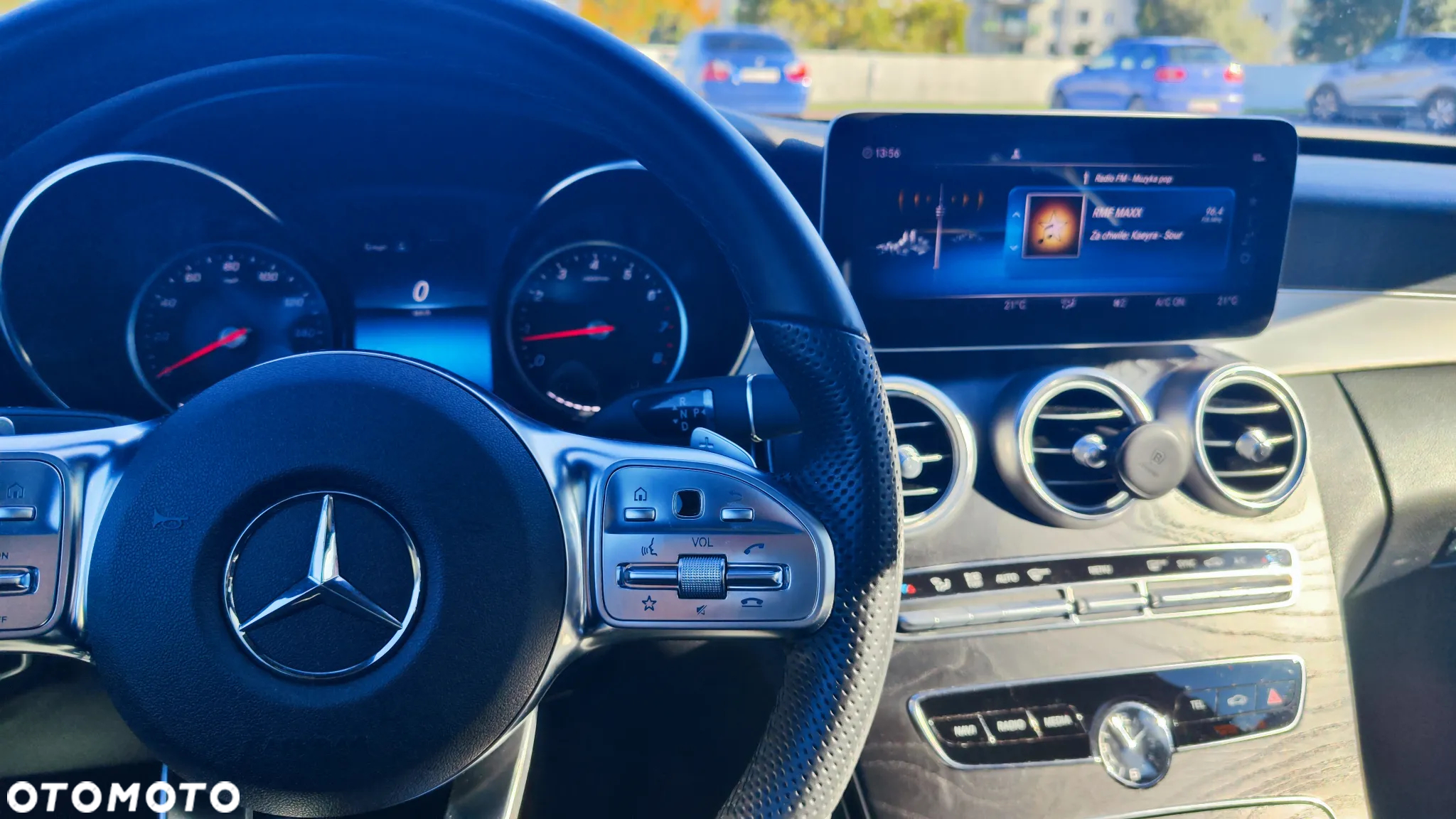 Mercedes-Benz Klasa C 300 9G-TRONIC - 10