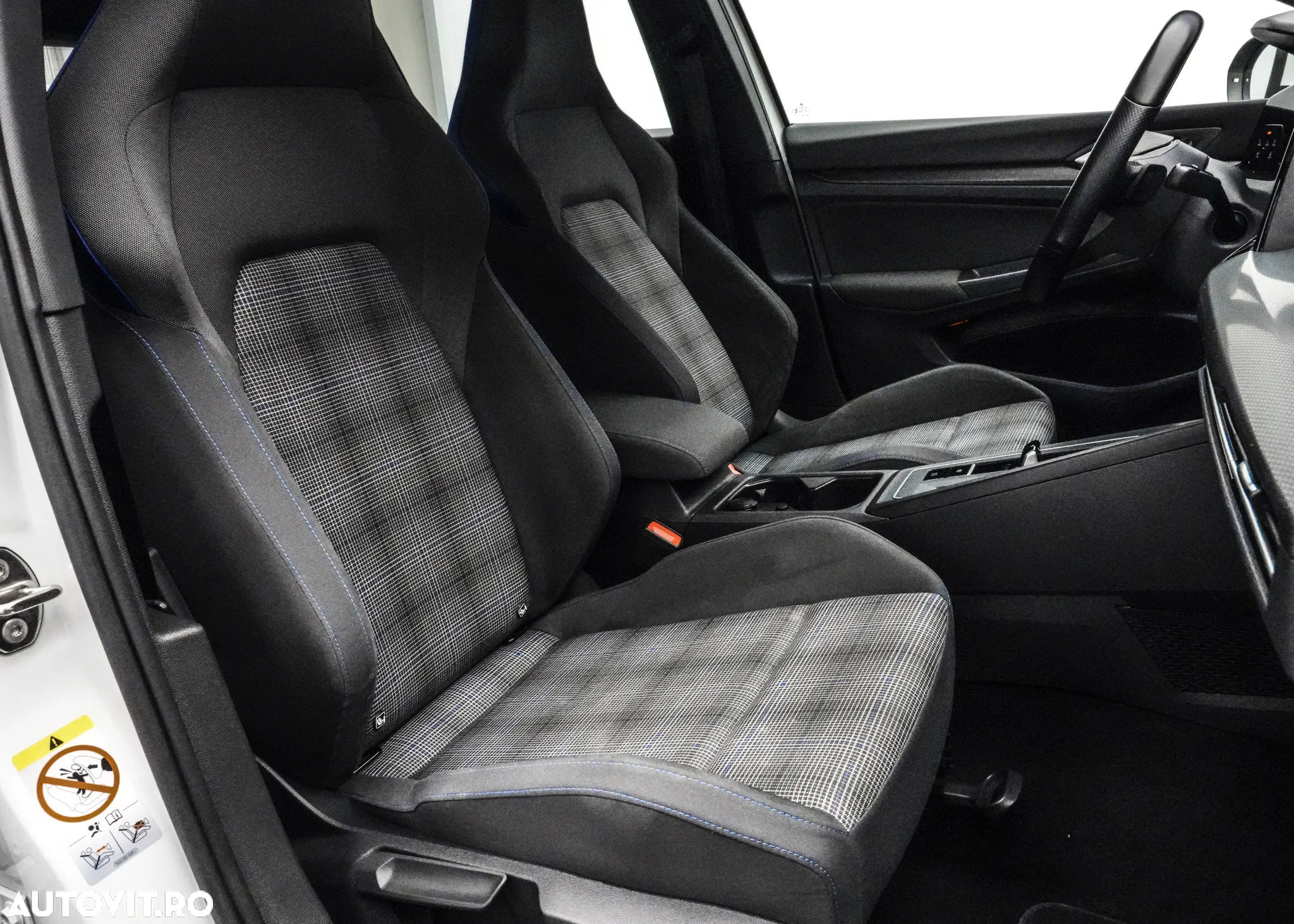 Volkswagen Golf GTE - 14