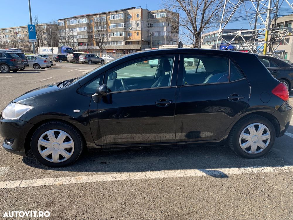 Toyota Auris 1.4 D-4D Luna - 2