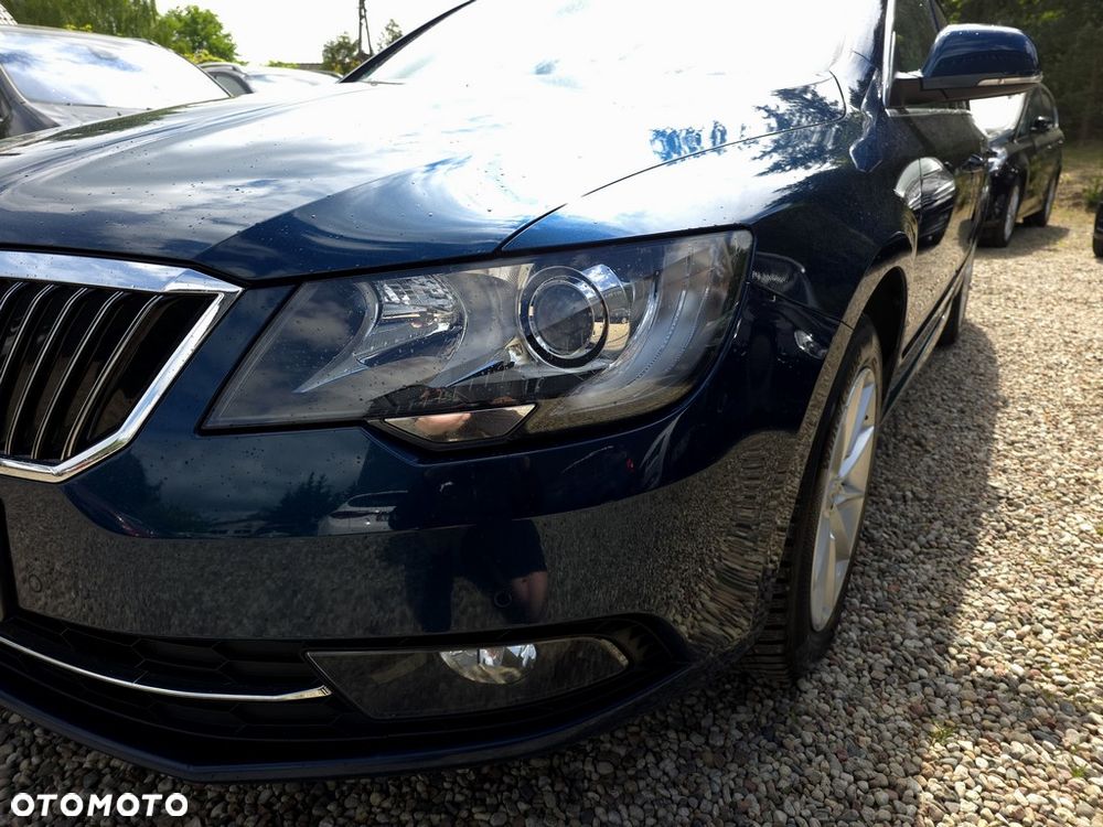 Skoda Superb 2.0 TDI Ambition - 32