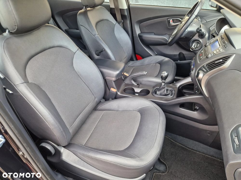 Hyundai ix35 1.6 2WD blue Trend - 20