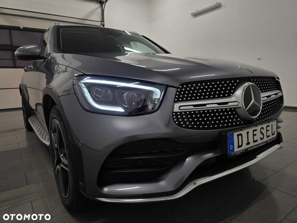 Mercedes-Benz GLC 220 d 4Matic 9G-TRONIC AMG Line Plus - 31