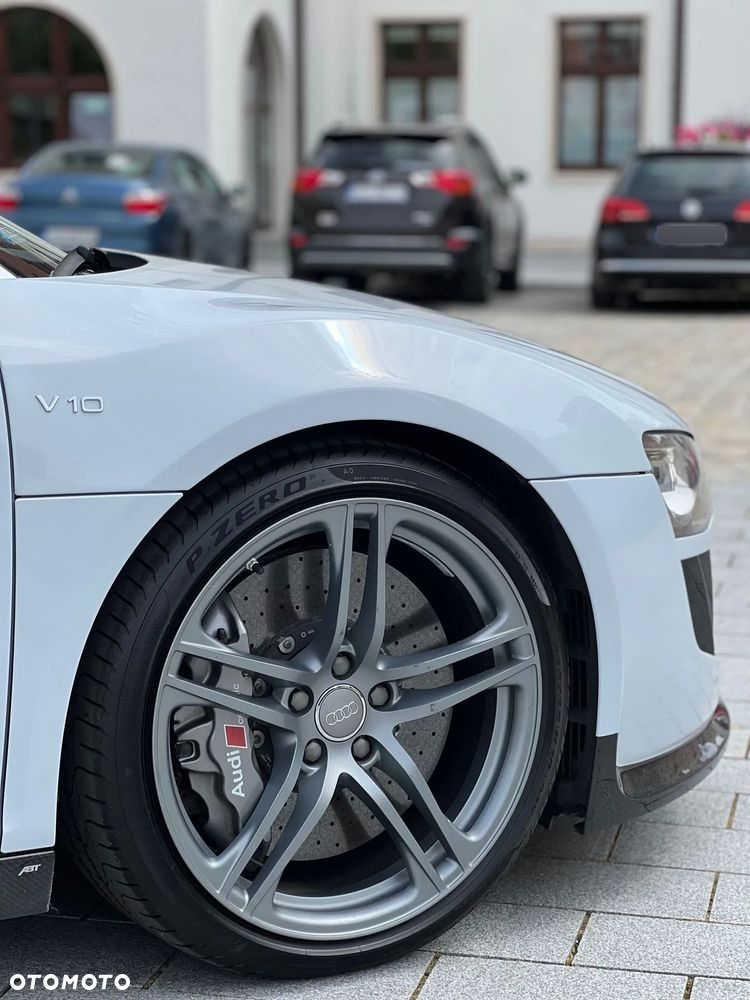 Audi R8 5.2 Quattro S tronic - 14