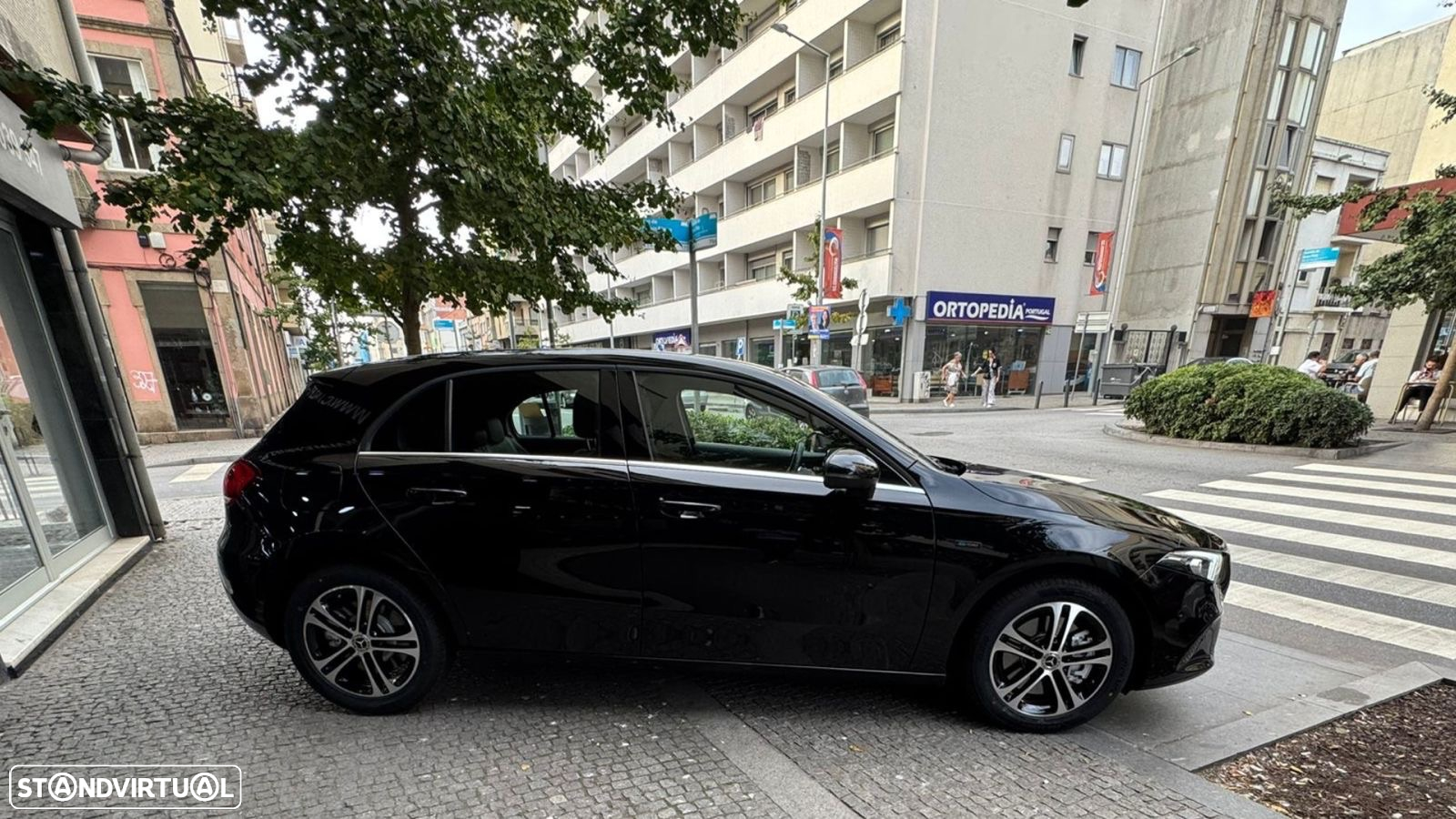 Mercedes-Benz A 250 e 8G-DCT Style - 4