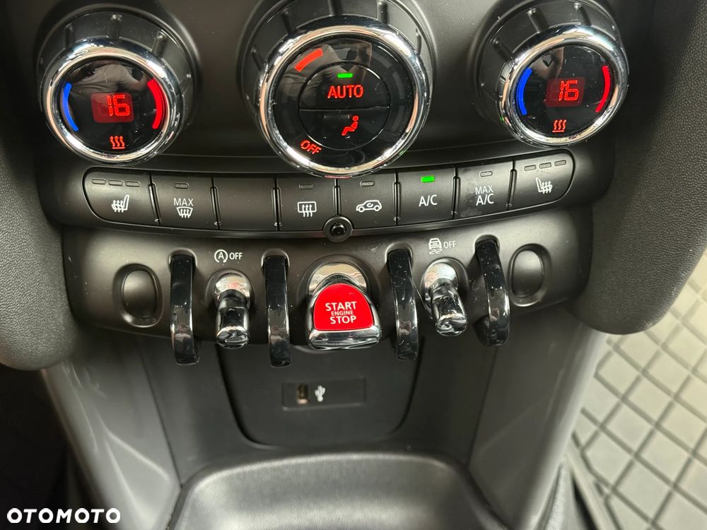 MINI Cooper Standard - 13