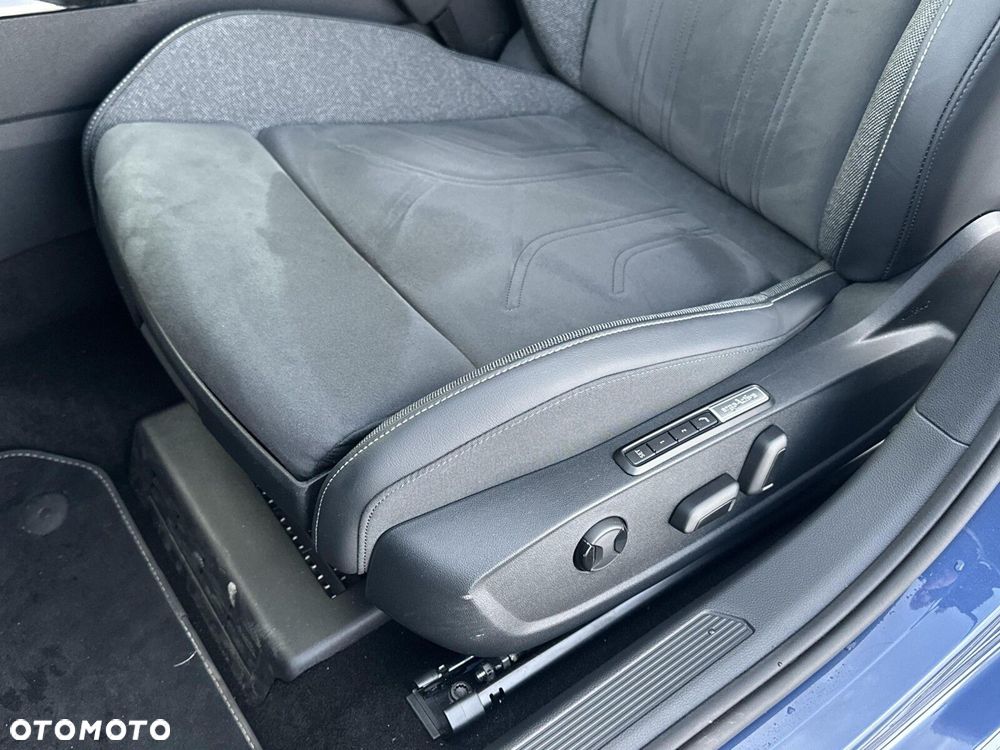 Volkswagen Golf - 12