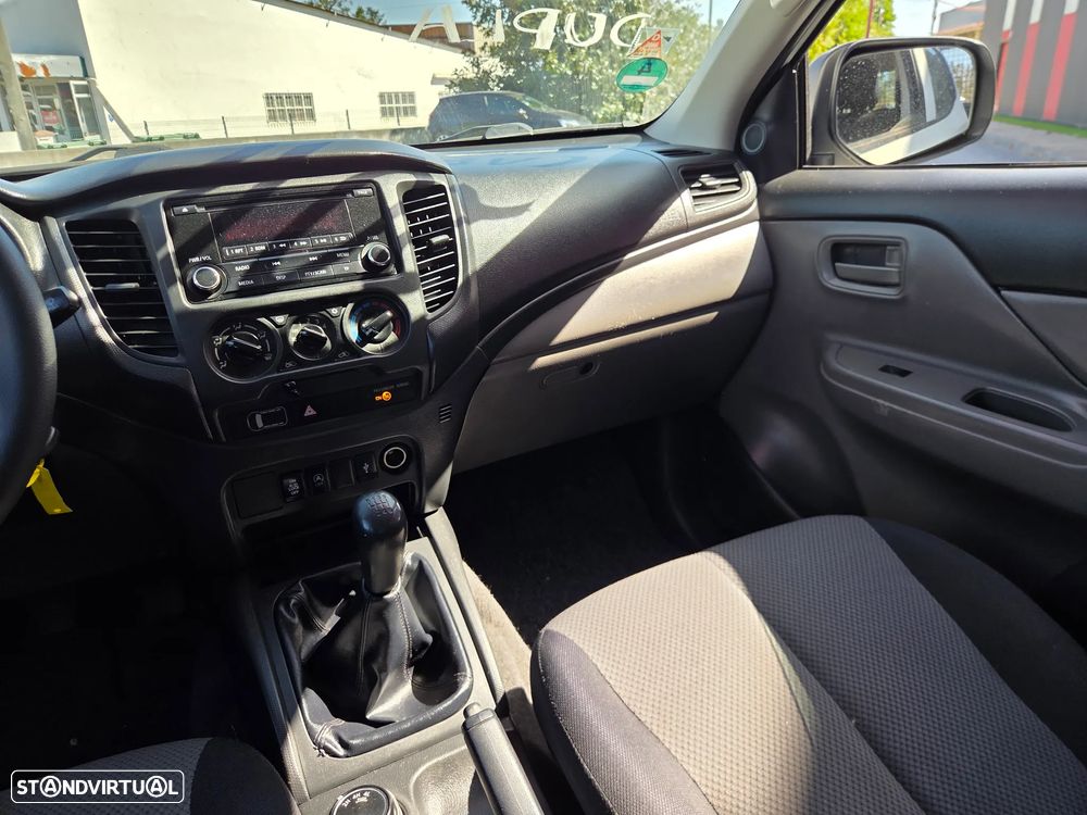 Mitsubishi L200 Pick Up 4x4 S&S Cabine Dupla Base - 11