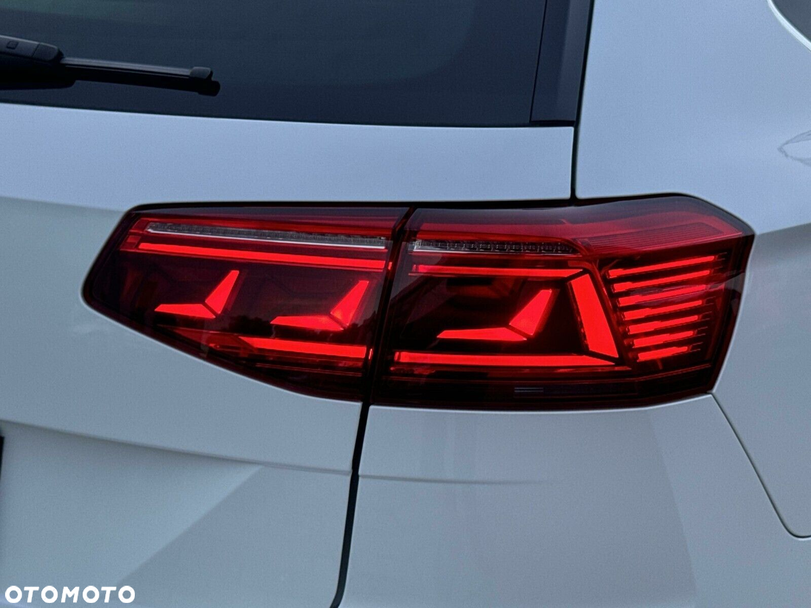 Volkswagen Passat 2.0 TSI Elegance DSG - 11