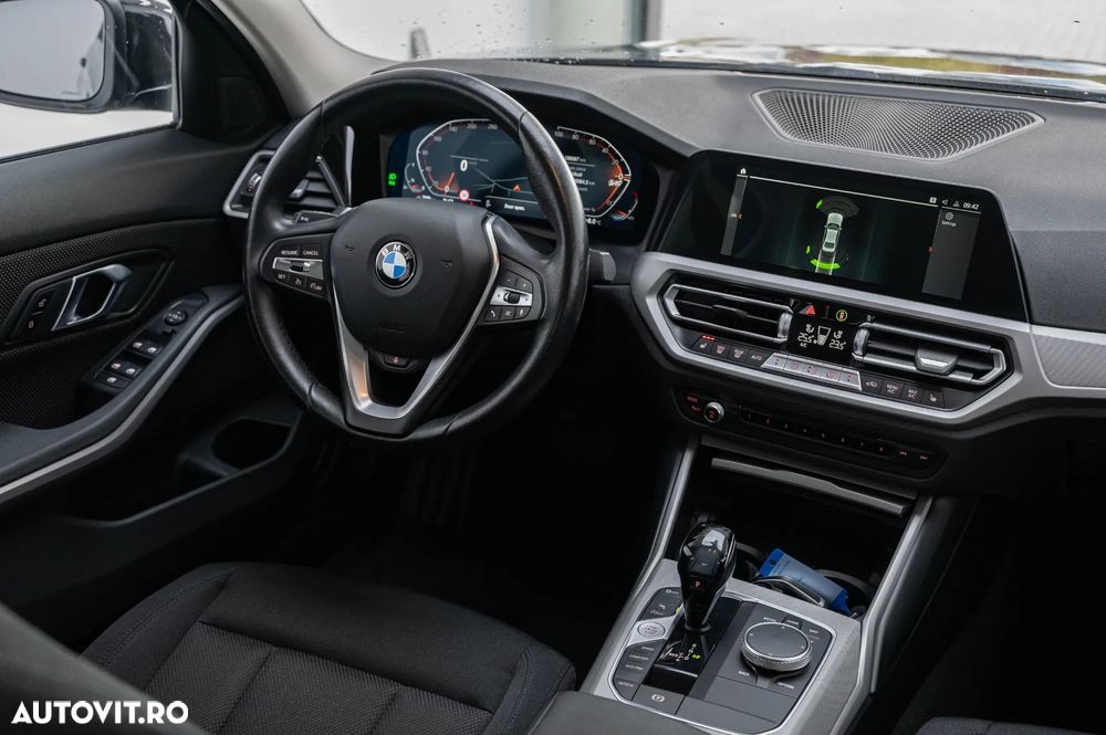 BMW Seria 3 318i Aut. Advantage - 16