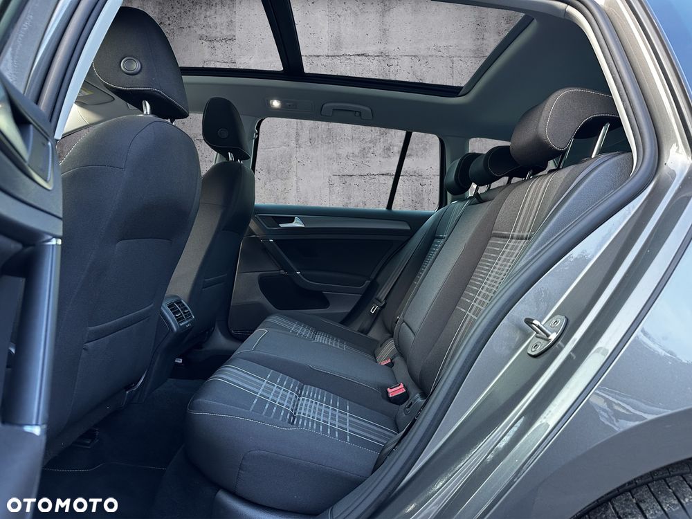 Volkswagen Golf 1.6 TDI BlueMotion Technology DSG Lounge - 12