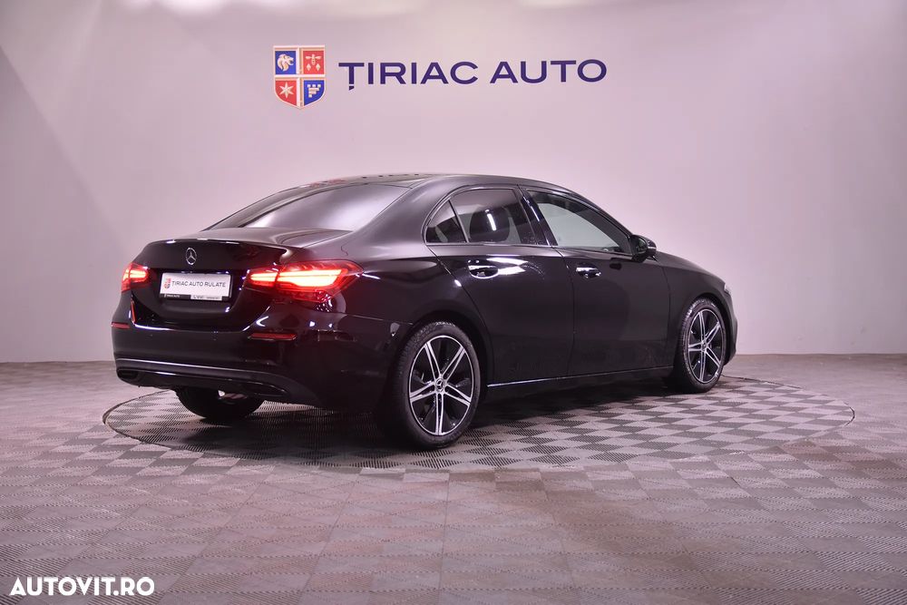 Mercedes-Benz A 200 MHEV 7G-DCT Sedan - 5