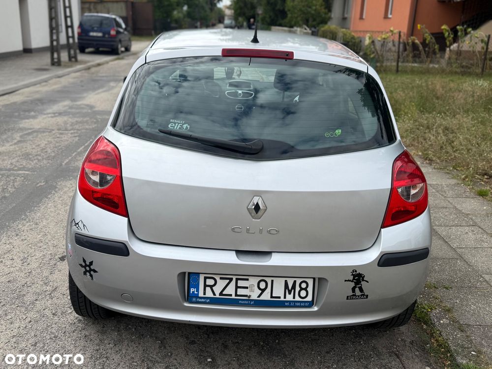 Renault Clio 1.5 dCi Dynamique - 5