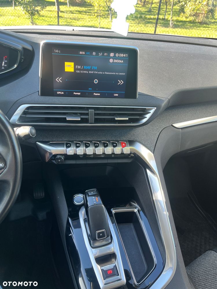Peugeot 3008 1.6 BlueHDi Allure S&S EAT6 - 23