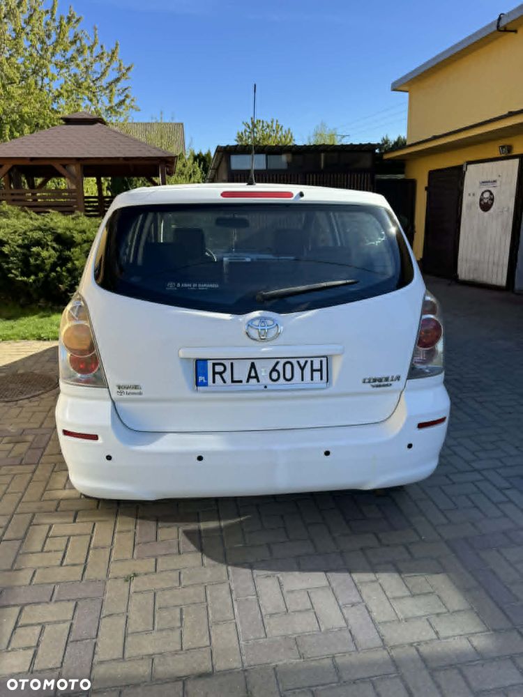 Toyota Corolla Verso 2.0 D-4D Executive - 3