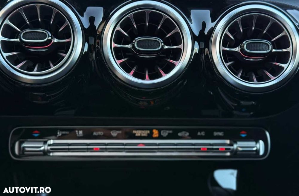 Mercedes-Benz CLA 180 - 25