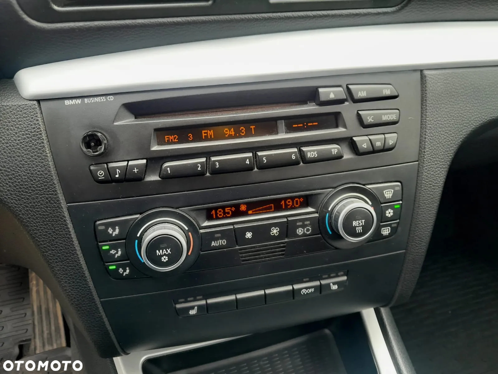 BMW Seria 1 118i - 18