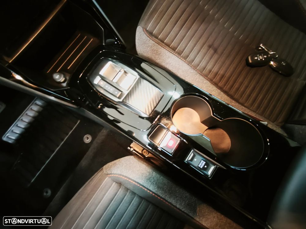 Peugeot e-2008 Active Pack - 31
