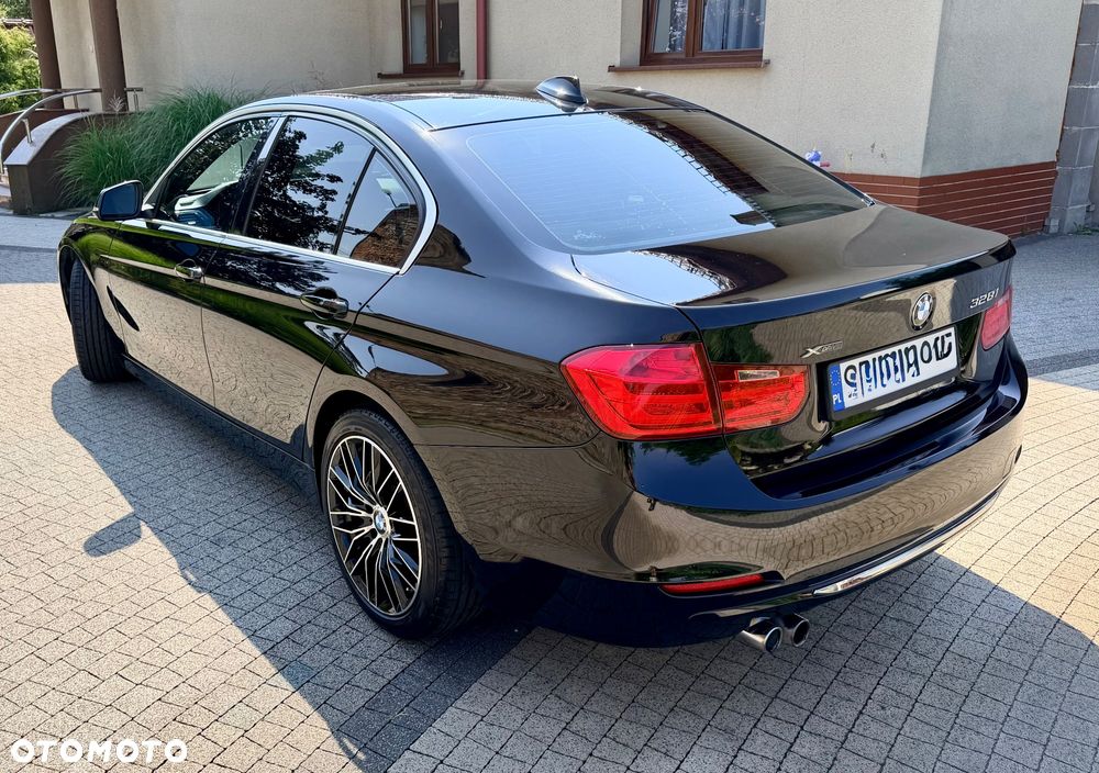 BMW Seria 3 328i xDrive Luxury Line - 6