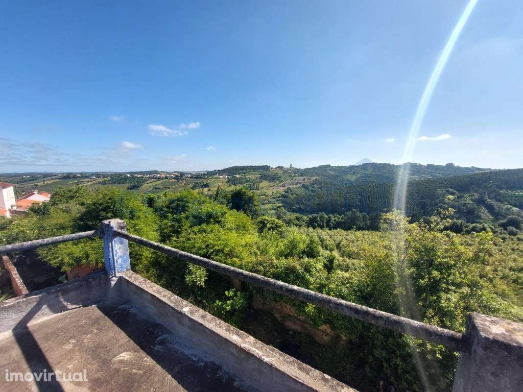 Moradia com armazém, terraço e pátio para recuperação - Grande imagem: 2/28