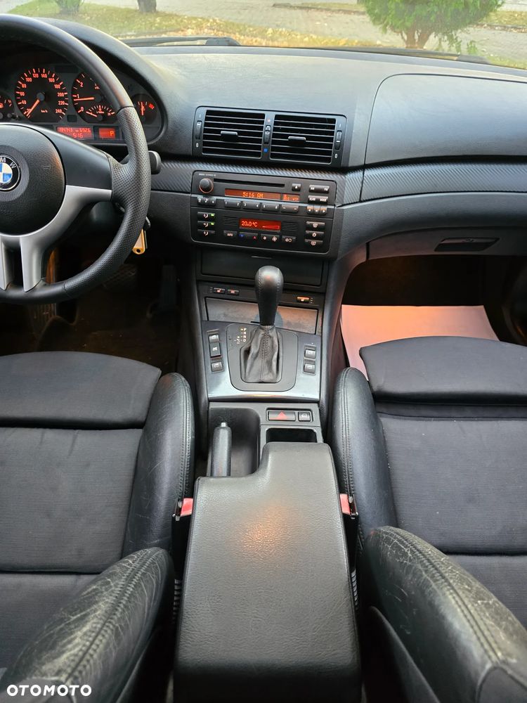 BMW Seria 3 323i - 23