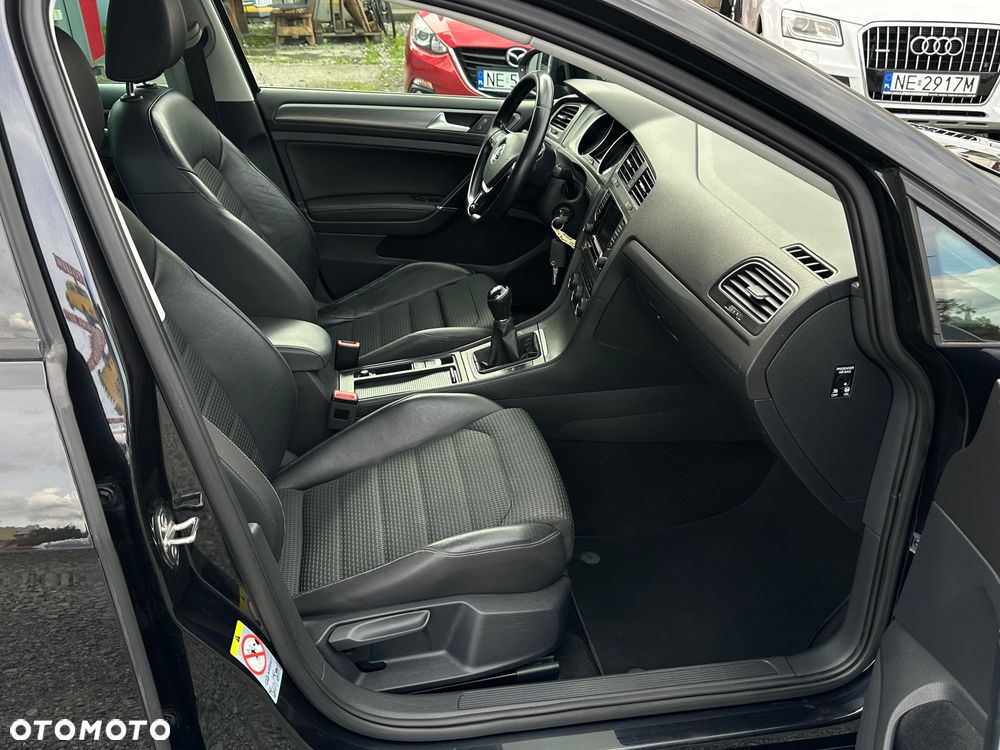 Volkswagen Golf 1.4 TSI BMT Highline - 27