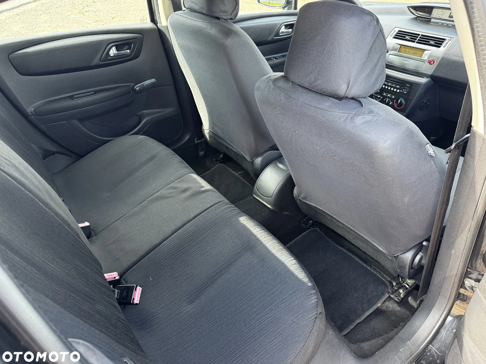 Citroën C4 1.4 16V Style - 15