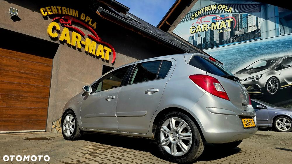 Opel Corsa 1.4 16V Innovation - 9