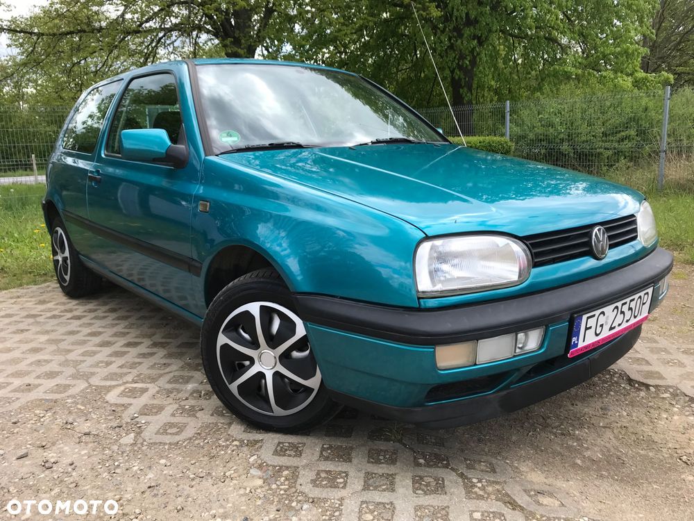 Volkswagen Golf - 2