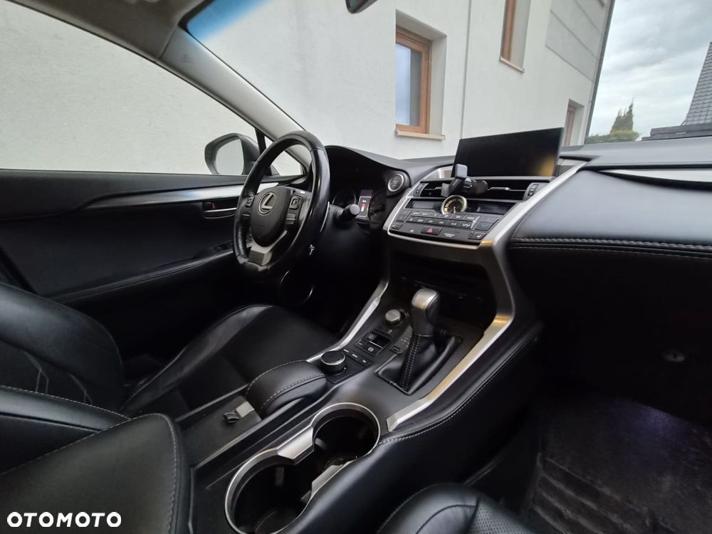 Lexus NX 200t Comfort AWD - 17