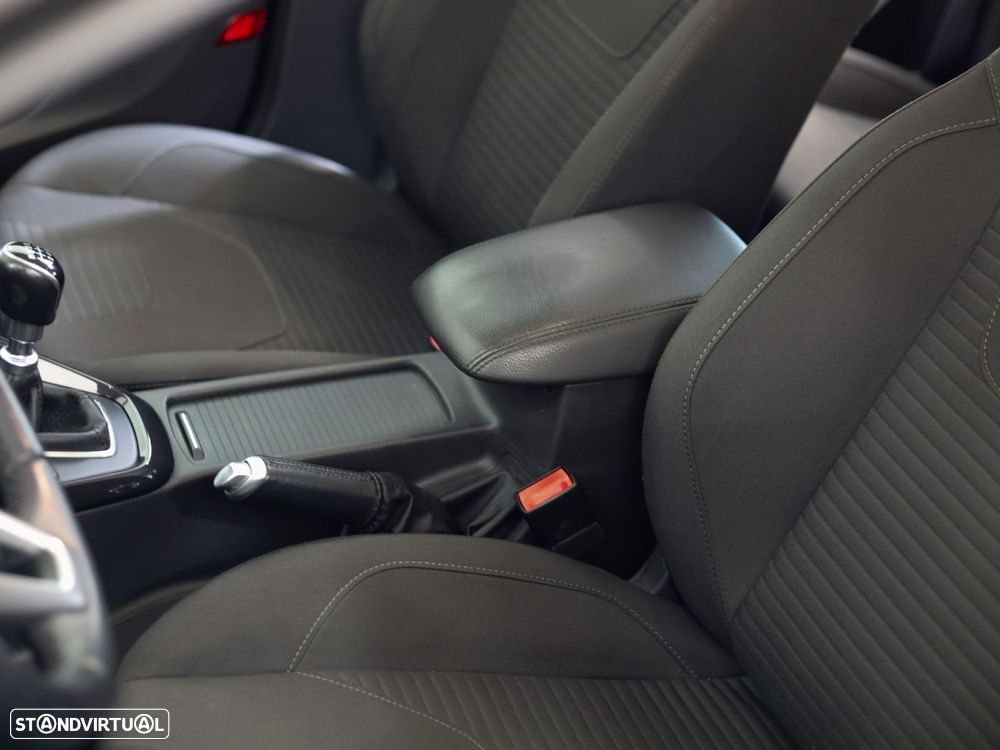 Ford Focus SW 1.5 TDCi Titanium - 11