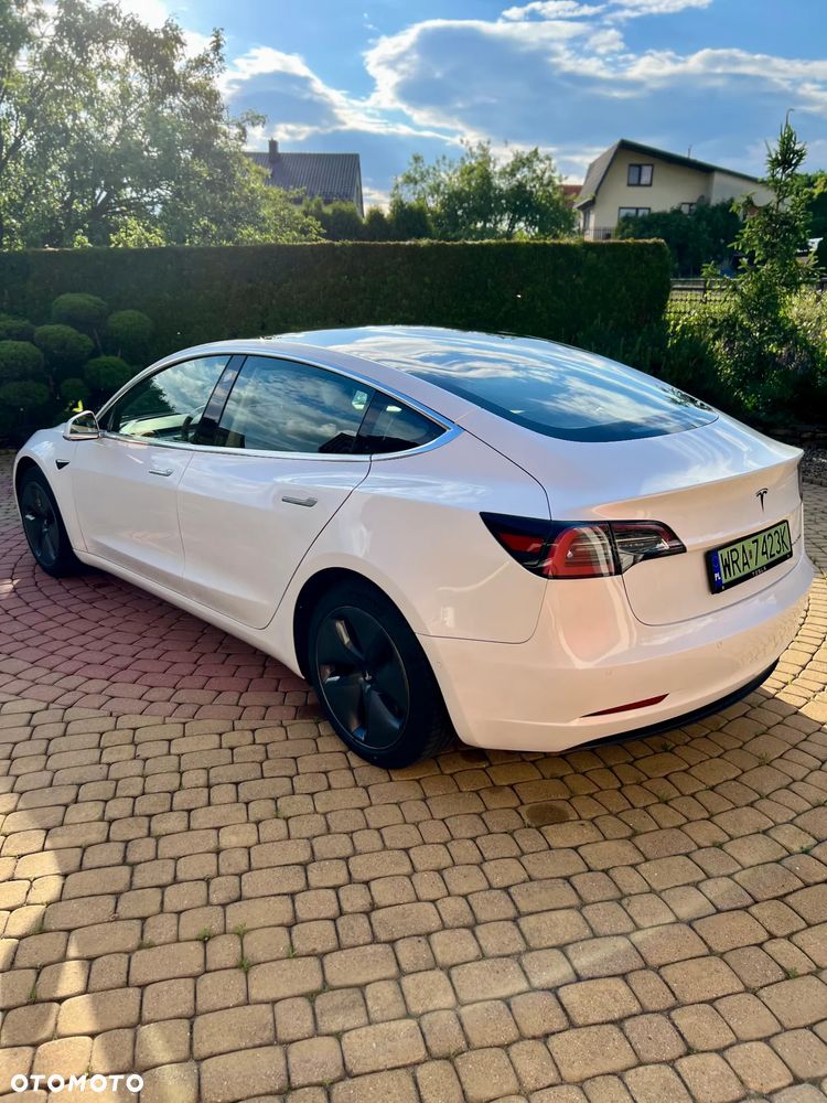 Tesla Model 3 - 17
