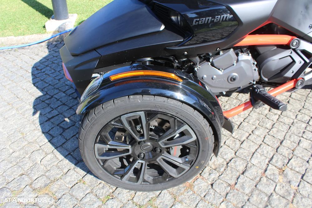 Can-Am Spyder F3 F3S - 10