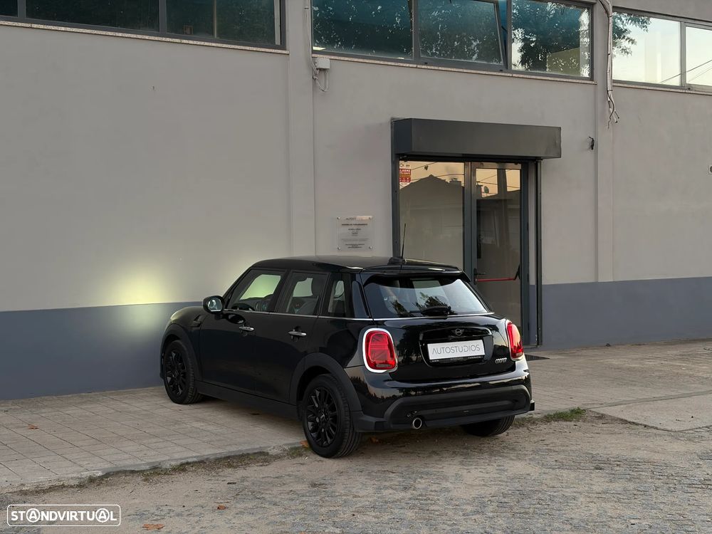 MINI 5 Portas Cooper Aut. Essential - 20