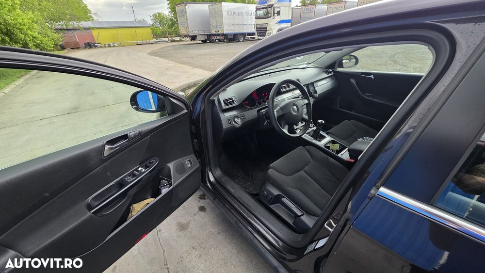 Volkswagen Passat 2.0TDI Comfortline DPF - 8