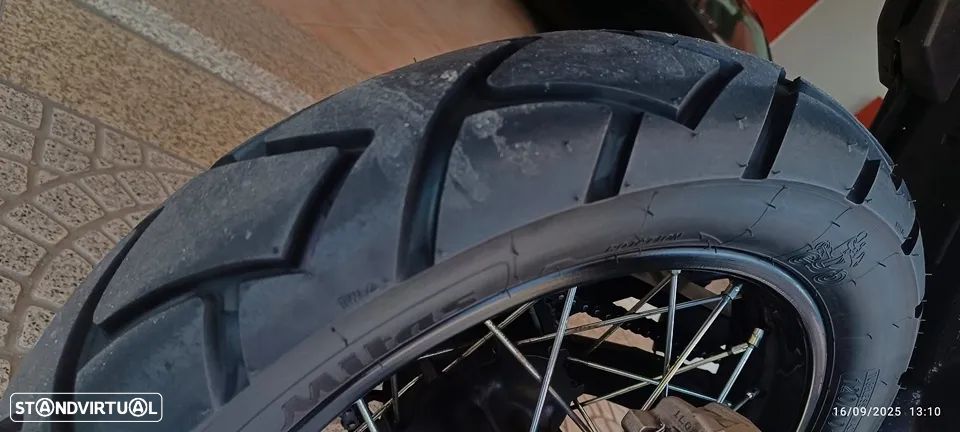 Royal Enfield Himalayan 411 - 16