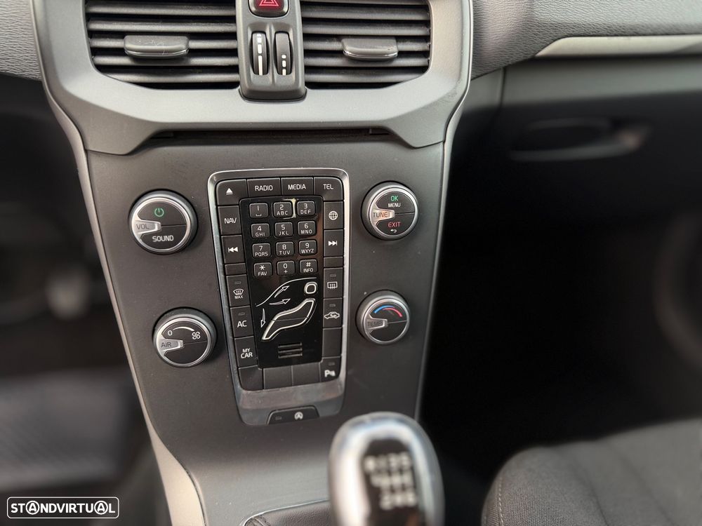 Volvo V40 1.6 D2 Kinetic Eco - 19