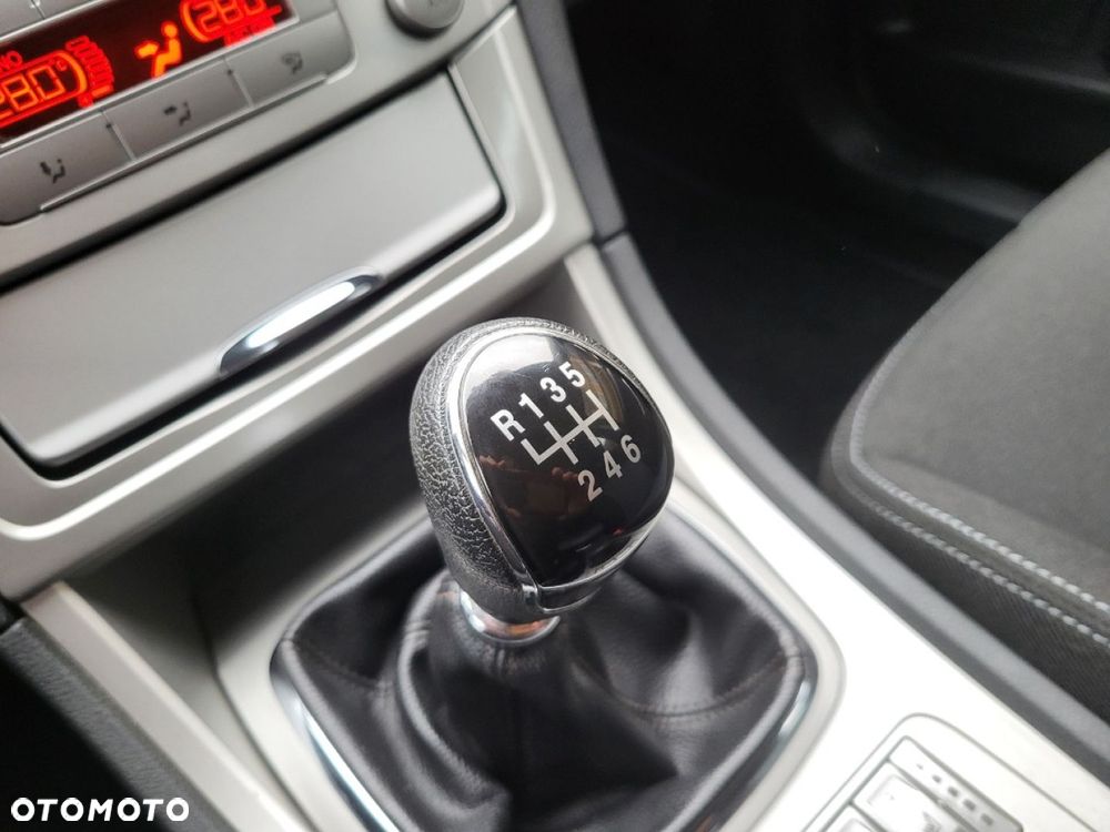 Ford Mondeo - 16
