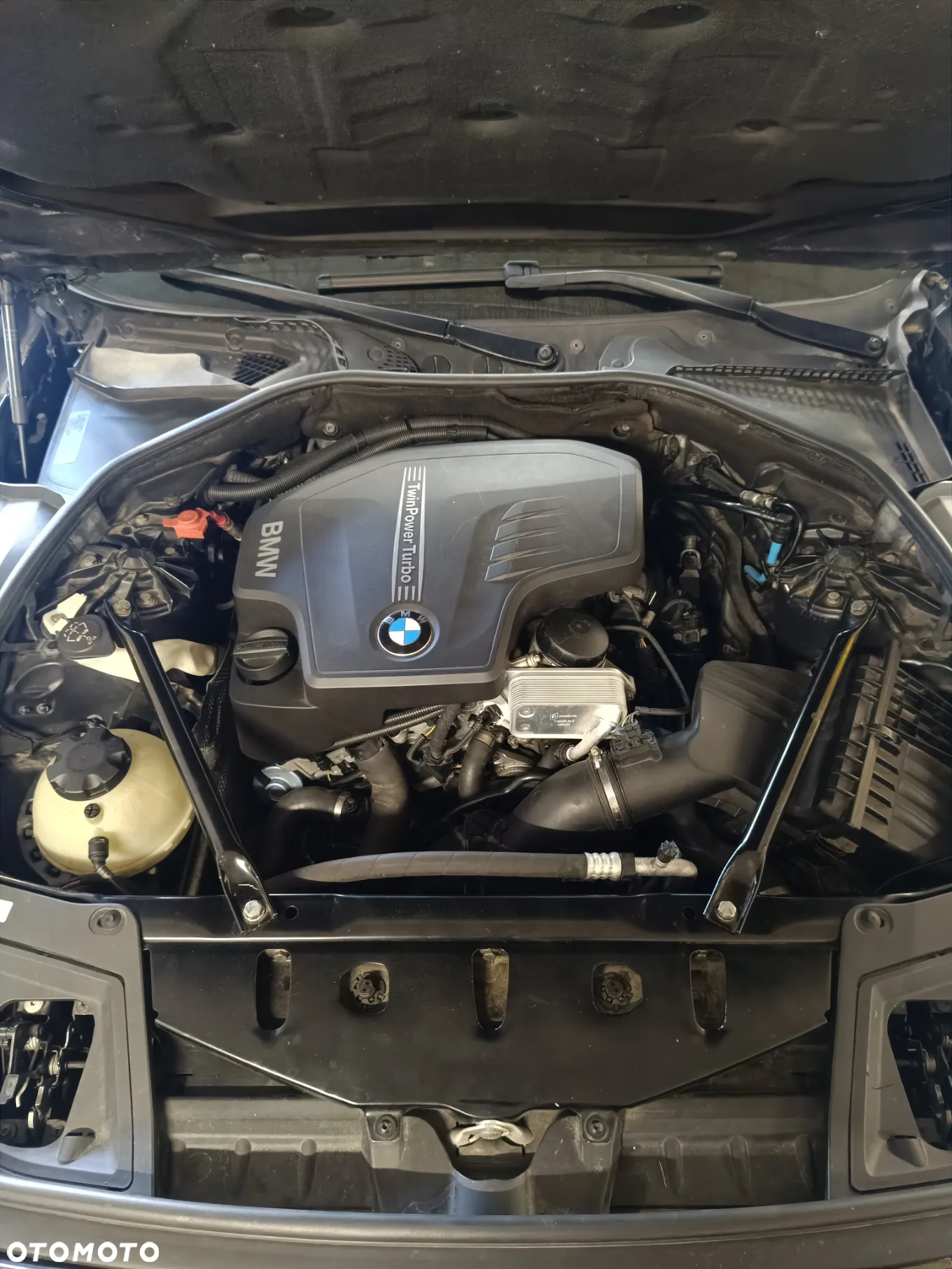 BMW Seria 5 528i xDrive - 30