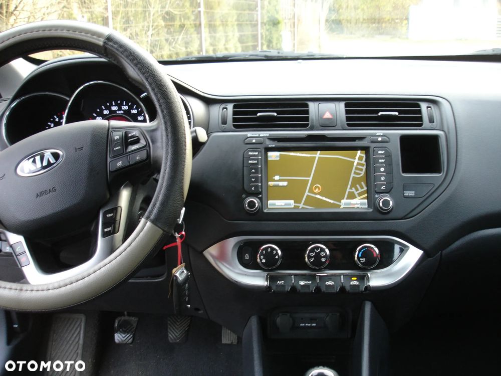 Kia Rio 1.1 CRDI Dream Team Edition - 9