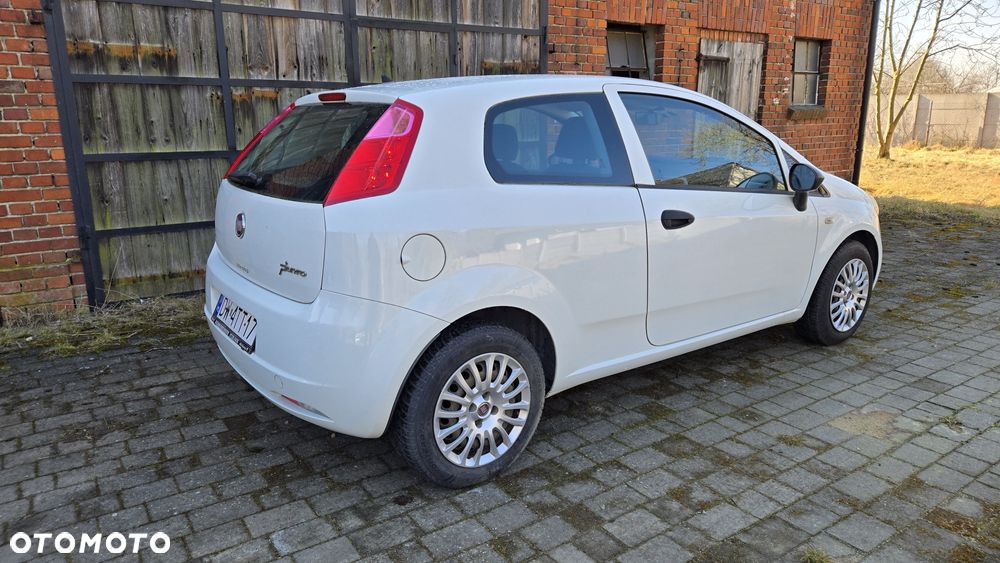 Fiat Grande Punto - 8