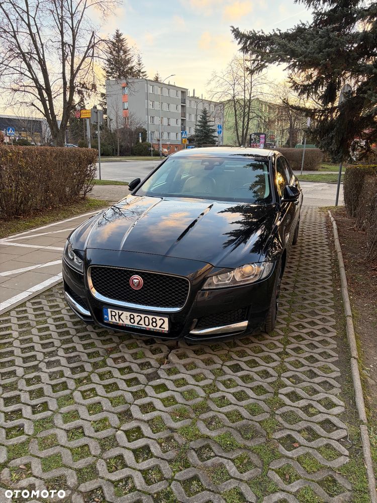 Jaguar XF 2.0 i4D Prestige - 17