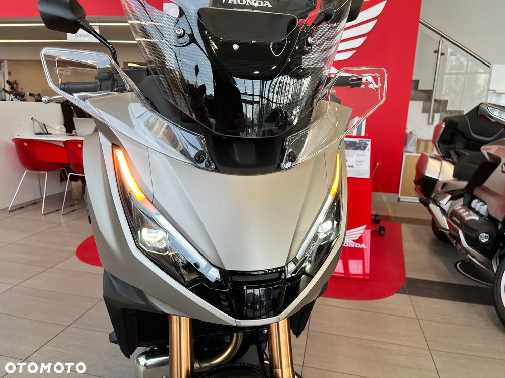 Honda NT - 11
