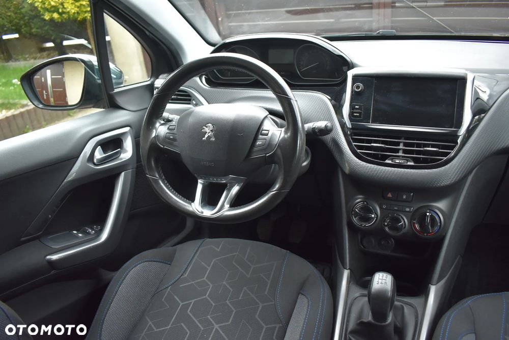 Peugeot 2008 1.6 BlueHDi Style - 18