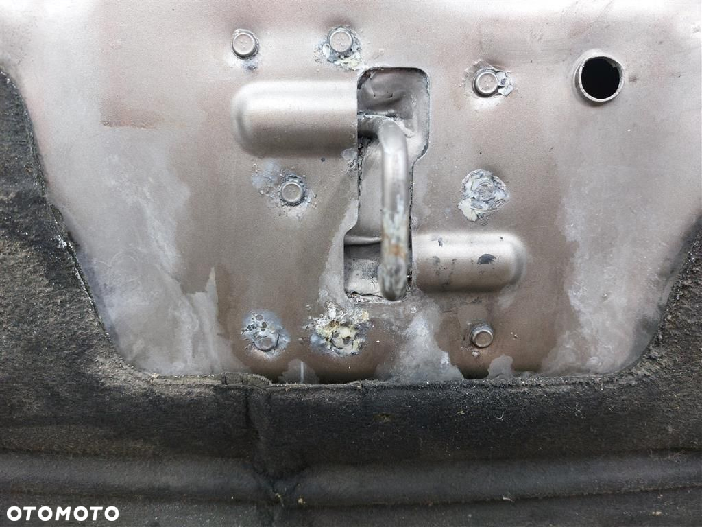 Maska POKRYWA PRZEDNIA WYGŁUSZENIE Peugeot 407  LAK:KDA 2004-2011R - 2